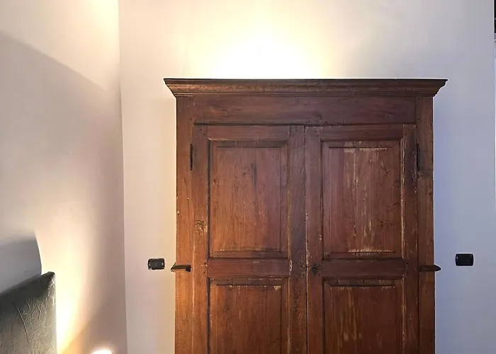 Elegant In Rome's Historic Center Apartment